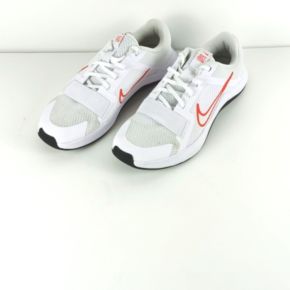 Nike MC Trainer 2 Women’s Workout Shoes size 8 Barely Grape/White/Black/Br